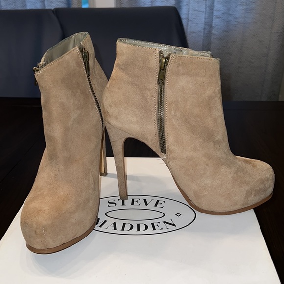 Steve Madden Booties - Picture 5 of 6